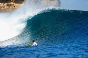 Surfing Lombok Outside Ekas